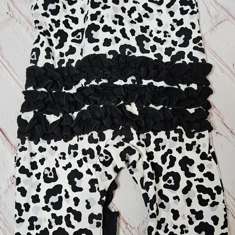 Khlobe One Piece Ruffle Bottom Zippie Leopard Print Pajama Newborn NWT